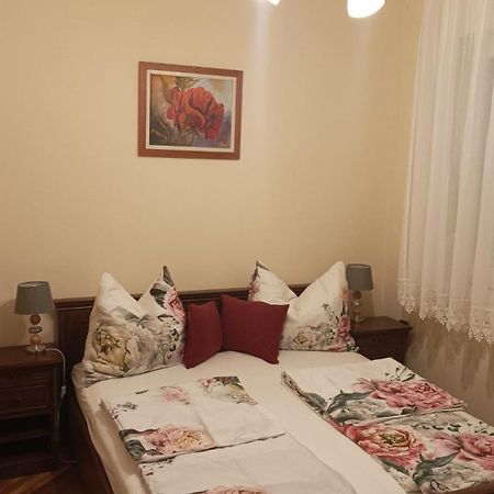Lazar Apartmanok Heviz Luaran gambar