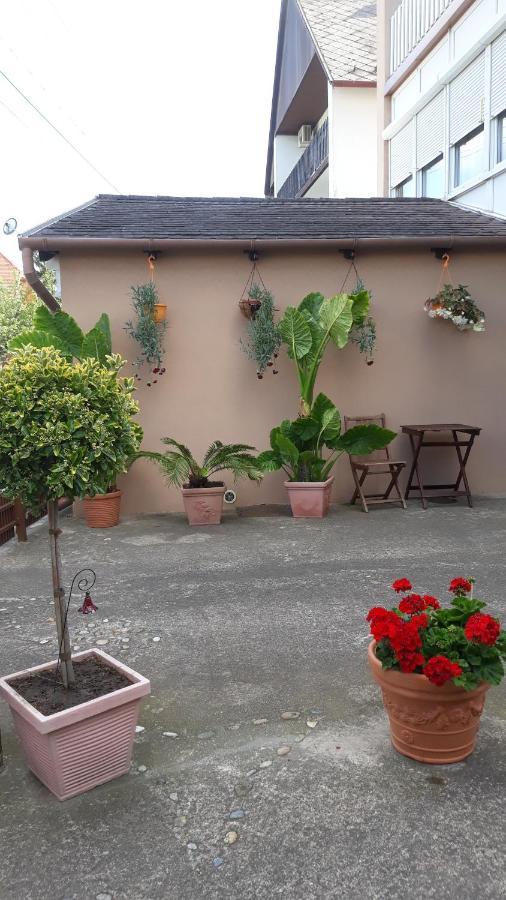 Lazar Apartmanok Heviz Luaran gambar