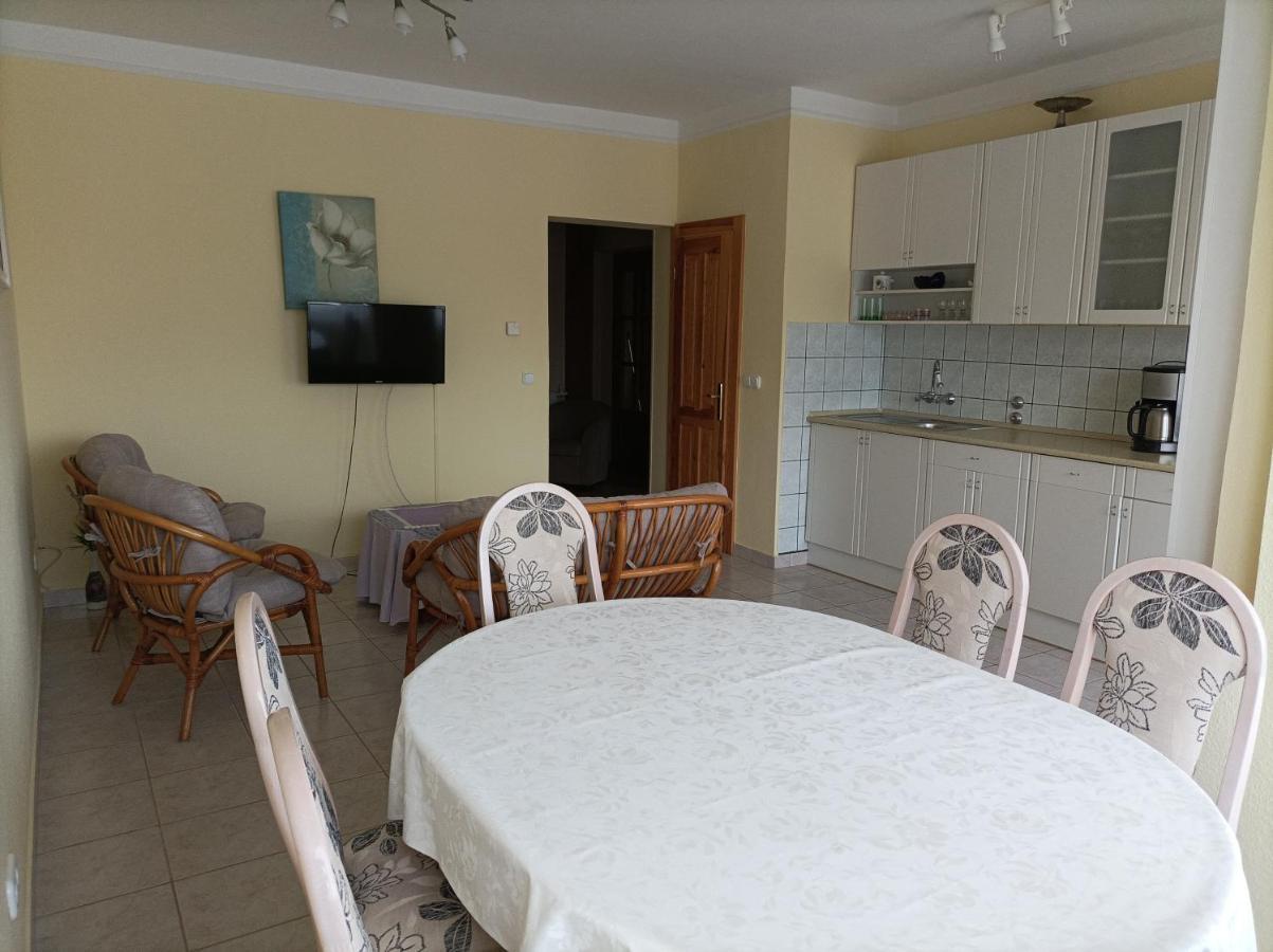 Lazar Apartmanok Heviz Luaran gambar