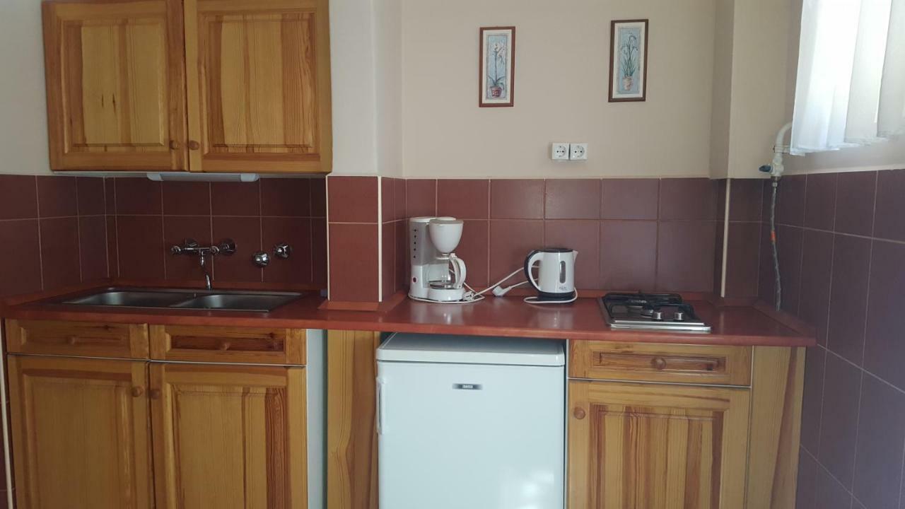 Lazar Apartmanok Heviz Luaran gambar